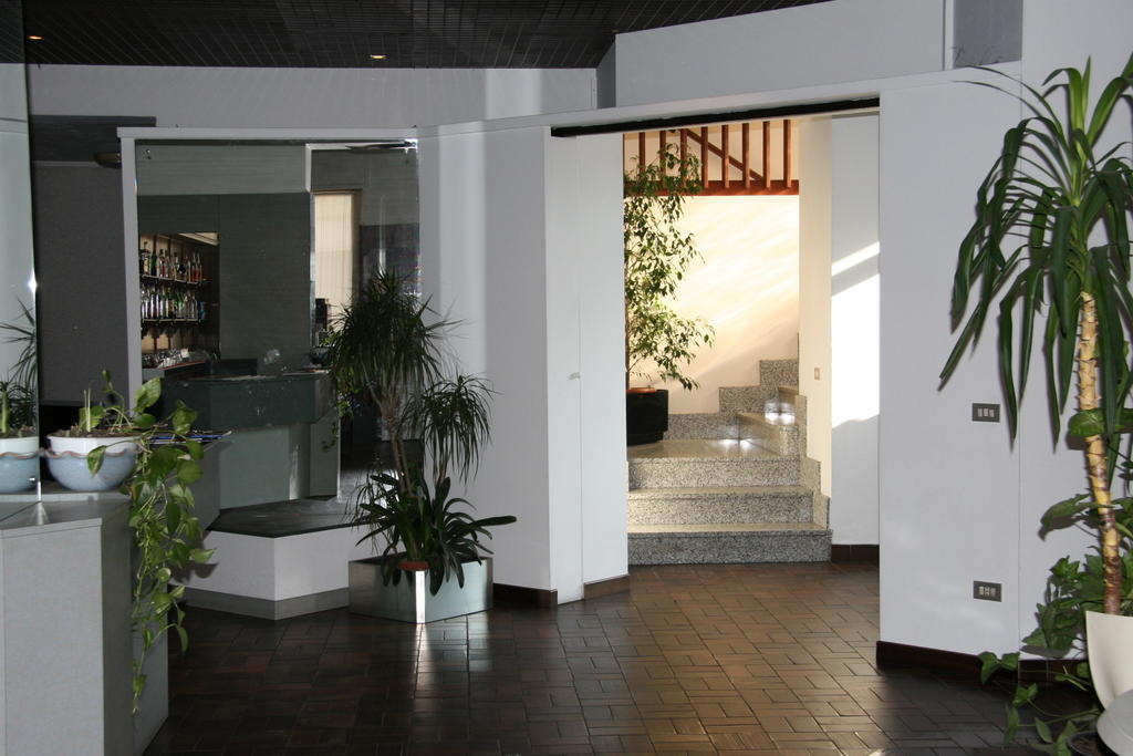 Albergo Sant'Anna Solbiate Olona Exteriör bild