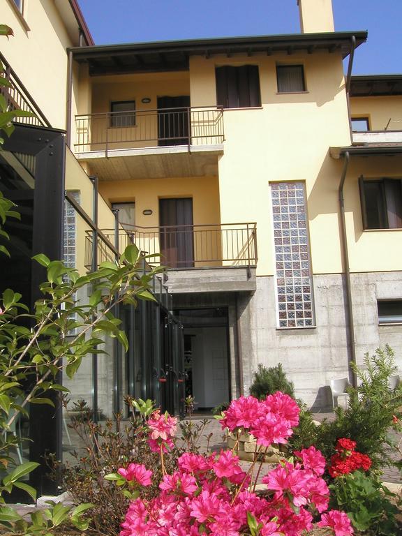 Albergo Sant'Anna Solbiate Olona Exteriör bild