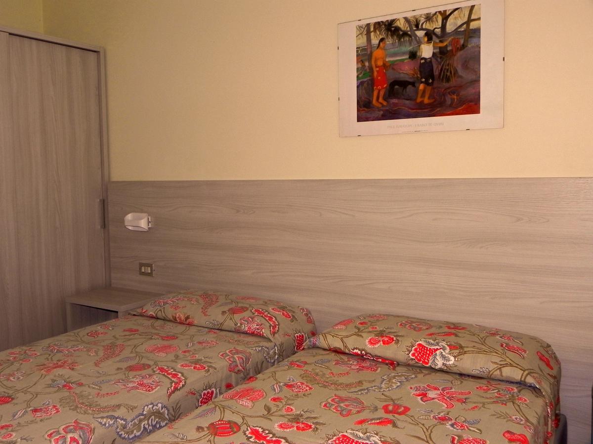 Albergo Sant'Anna Solbiate Olona Exteriör bild